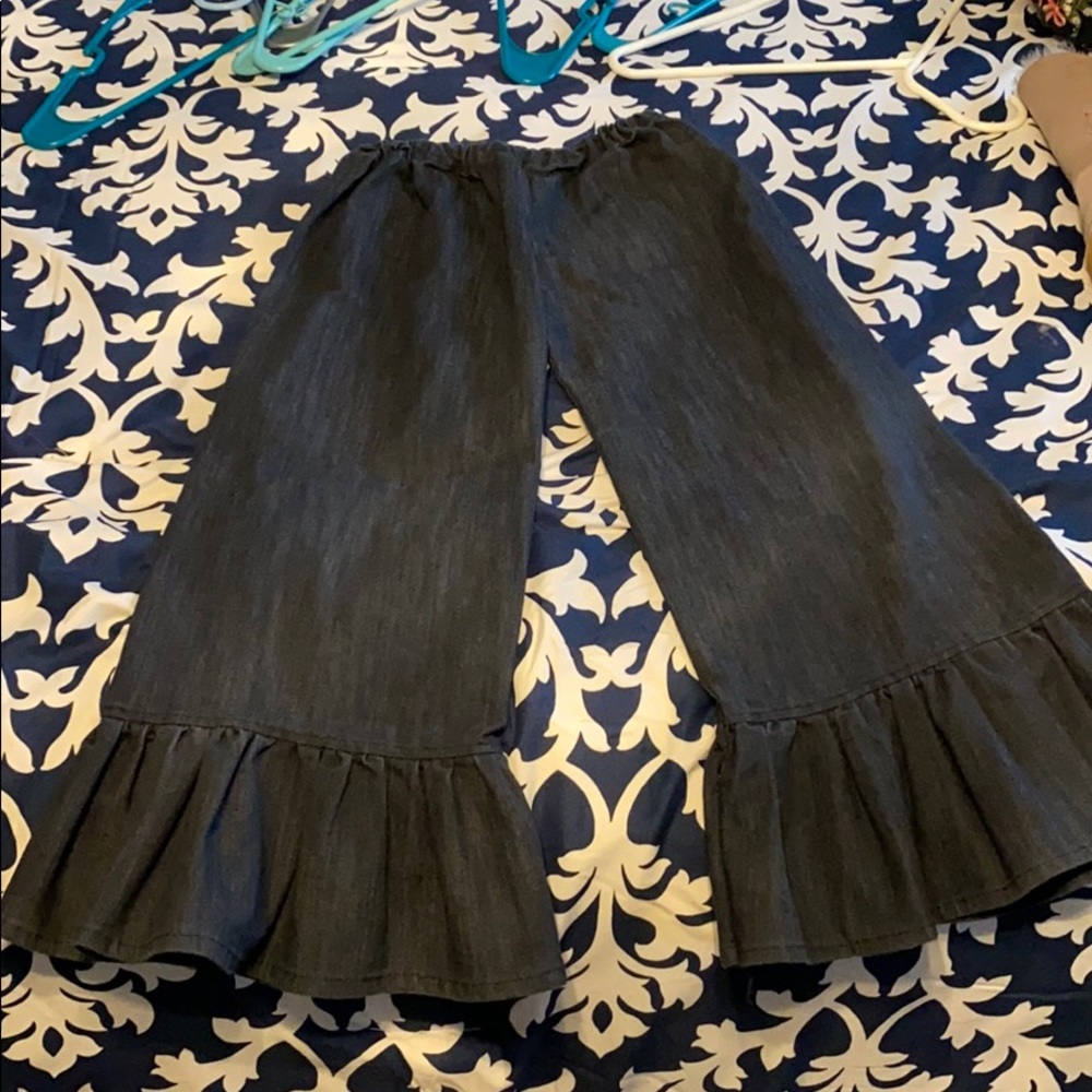 Ruffle pants girls